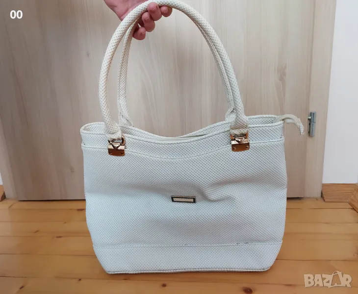 Дамска бяла чанта, снимка 1