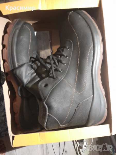 Продавам зимни работни обувки 46 номер , снимка 1