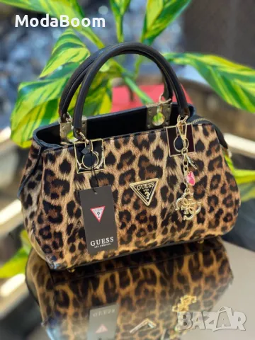 Guess дамски чанти 