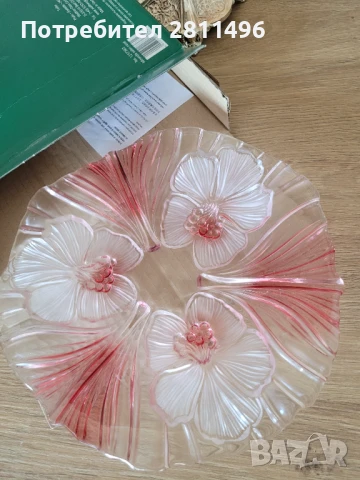 Стъклен поднос за сервиране и декорация, снимка 3 - Аксесоари за кухня - 50641017