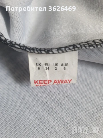 Рокля PRETTYLITTLETHING, снимка 4 - Рокли - 50840030