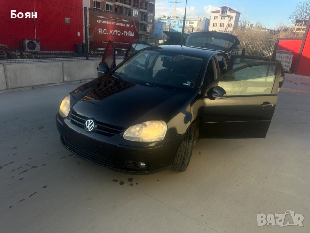 VW Golf 5 , снимка 17 - Автомобили и джипове - 53918736