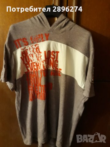 Блузка с къс ръкав и качулка, снимка 1