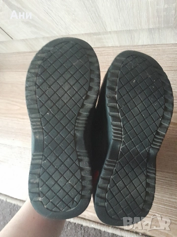 Детски светещи маратонки 33 номер, снимка 7 - Детски маратонки - 54015902