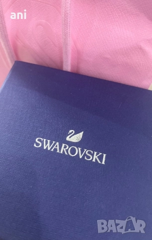 Swarovski дамски часовник, снимка 4 - Дамски - 52597341