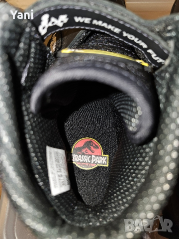 Reebok JURASSIC PARK Security 43, снимка 6 - Маратонки - 44749179