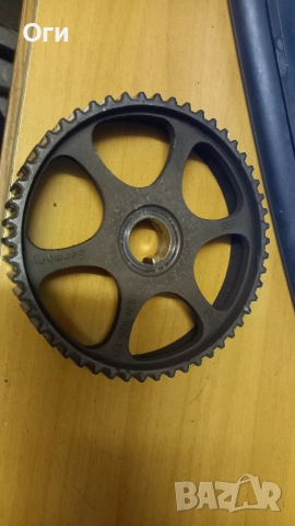 Зъбно колело за разпределителен вал от Пасат и Ауди 1.8 150к.с. 06B 109 111 150к.с. 