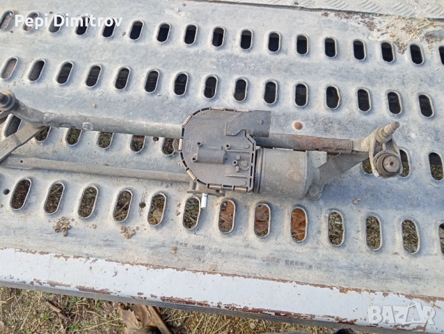 VOLKSWAGEN GOLF Моторче за чистачки предни 1137328129 Mk 5 (1K) Моторче за чистачки 04 05 06 07 0, снимка 2 - Части - 52820656