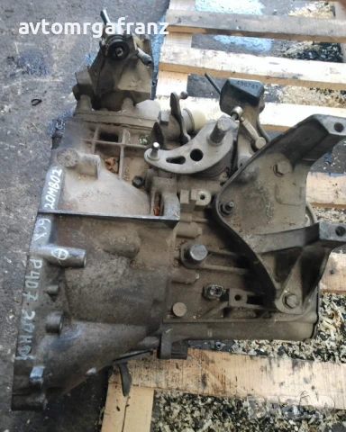 СКОРОСТНА КУТИЯ  PEUGEOT 407 2,0HDI 20MB02