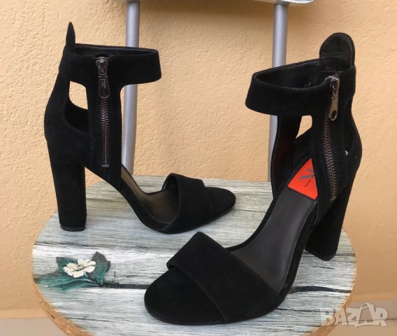 Calvin Klein Jeans Zaira  •НОВИ•, снимка 4 - Сандали - 37063718
