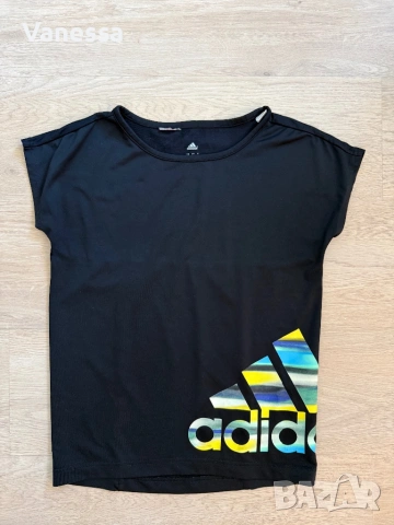 Оригинална тениска Adidas Graphic Logo