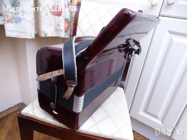 Aкордеон Weltmeister 48 баса в отлично състояние, снимка 11 - Акордеони - 52812242