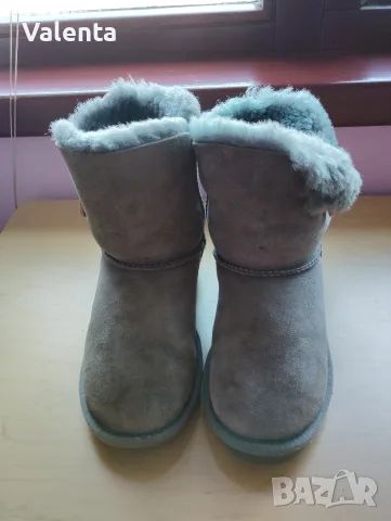 Детски оригинални ботуши UGG 31 номер, снимка 2 - Детски боти и ботуши - 56369866
