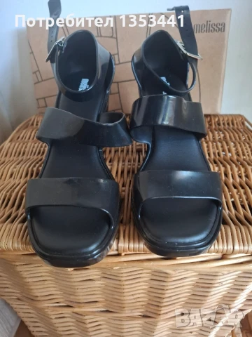 чисто нови сандали наMelissa, снимка 2 - Сандали - 50506295