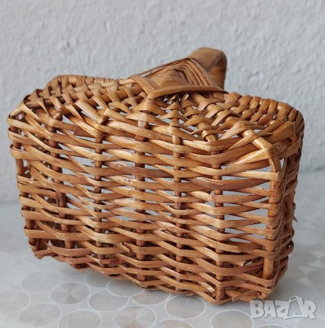 Стара дървена малка сладка плетена правоъгълна кошница с дръжка, снимка 6 - Други - 42335507