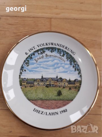 Немска порцеланова декоративна чиния , снимка 1 - Декорация за дома - 34405950