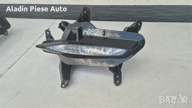 Десен фар Kia Ceed Facelift година 2022 2023 2024 2025 код 92202-J7500, 92202-J7500 , снимка 2 - Аксесоари и консумативи - 56092814