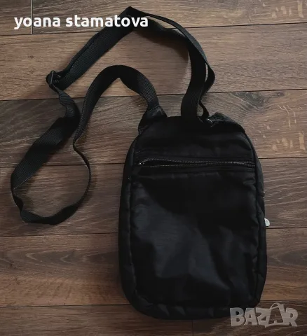 Чантичка през рамо Adidas, снимка 2 - Чанти - 55740236