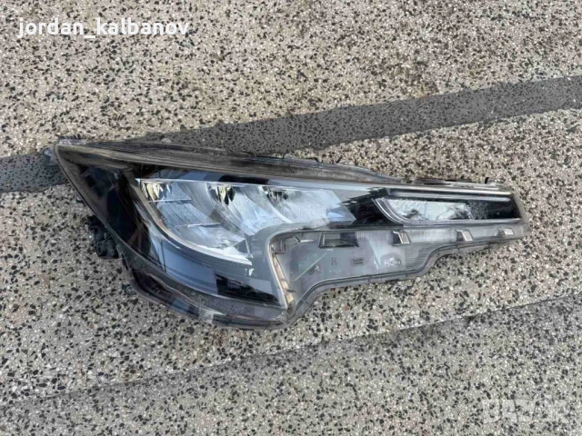 Десен фул лед фар Full Led Тойота Корола Toyota Corolla E210 само за 800лв. 81110-02S60