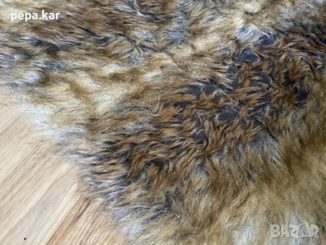 Килим от еко кожа,с дълъг косъм