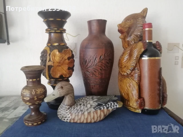 Стари дървени авторски изработки: вази, кутии, декорации. 