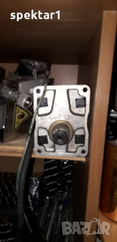 Двойни хидравлични помпи разпродажба