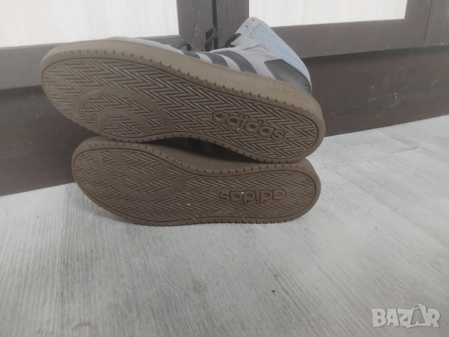 Adidas 100% оригинални маратонки / кецове естествена кожа, снимка 6 - Маратонки - 51861437