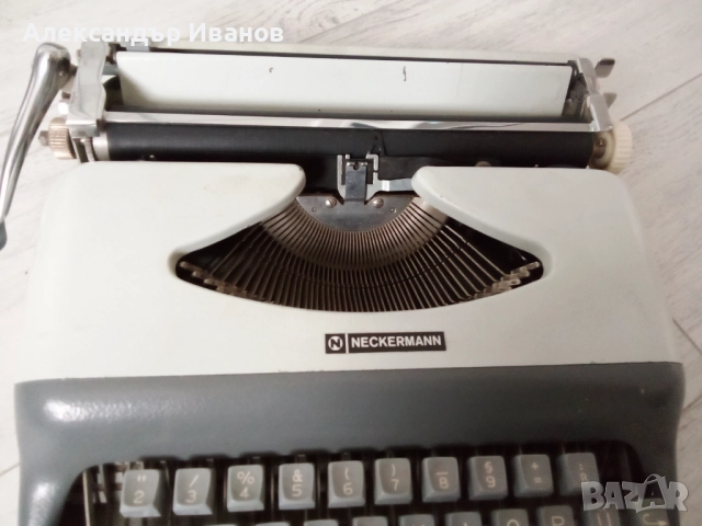 Германска пишеща машина Neckermann, снимка 3 - Антикварни и старинни предмети - 52890914