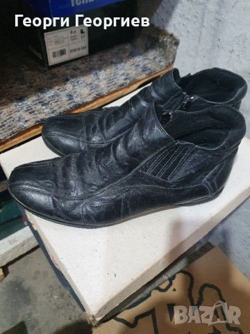 Обувки естествена кожа номер 42.