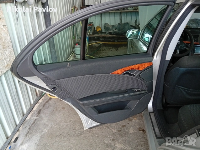 Резервна гума крик ключ и други части за Мерцедес Е Класа , снимка 18 - Части - 54217777