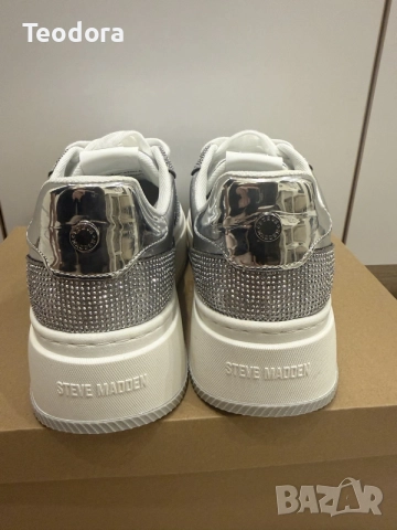 Дамски обувки Steve Madden, снимка 4 - Маратонки - 56106733