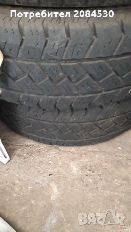 Гуми 215/65/16 C /бусови гуми/, снимка 2 - Гуми и джанти - 29079618
