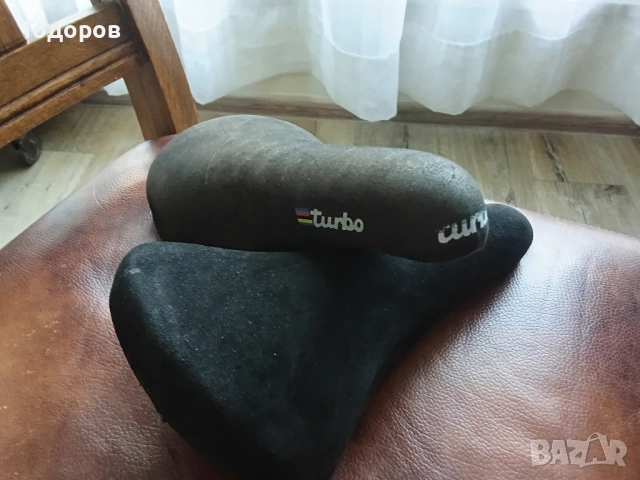Selle Italia turbo world championship ретро седалка за шосеен велосипед , снимка 2 - Части за велосипеди - 52413901