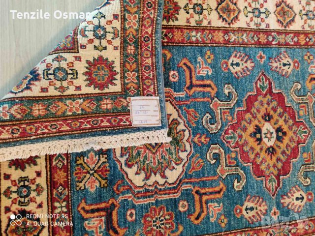 Ръчно вързан килим Ширван , снимка 4 - Килими - 30931158
