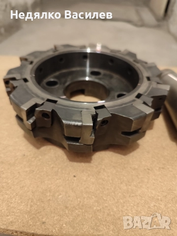 глава със сменяеми пластини за фреза ФУ321 ф.200, снимка 4 - Стругове - 52507006