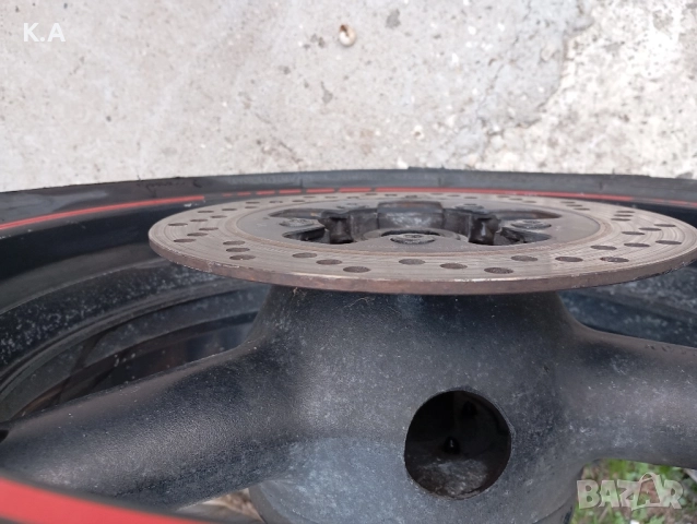 Задна джанта Suzuki Bandit 600, снимка 3 - Части - 51913650