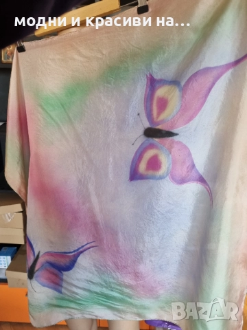 Копринен шал с десен пеперуди, снимка 3 - Шалове - 52430770