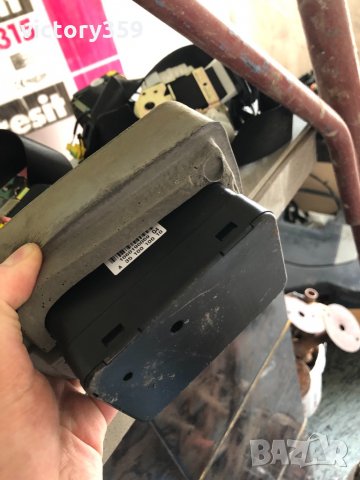 Помпа централно заключване Mercedes w221, снимка 2 - Части - 30955895