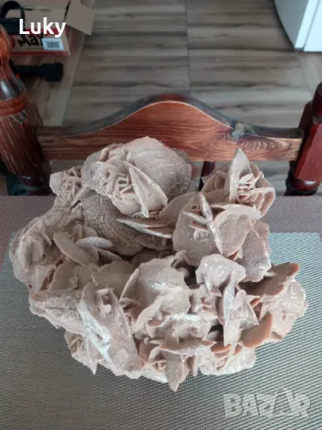 Прекрасна и огромна Пустинна роза(фосил,вкаменелост) от Сахара.., снимка 2 - Антикварни и старинни предмети - 47348405