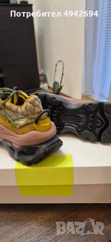 Дамски маратонки Nike AIR MAX FLYKNIT VENTURE, снимка 4 - Маратонки - 56045807