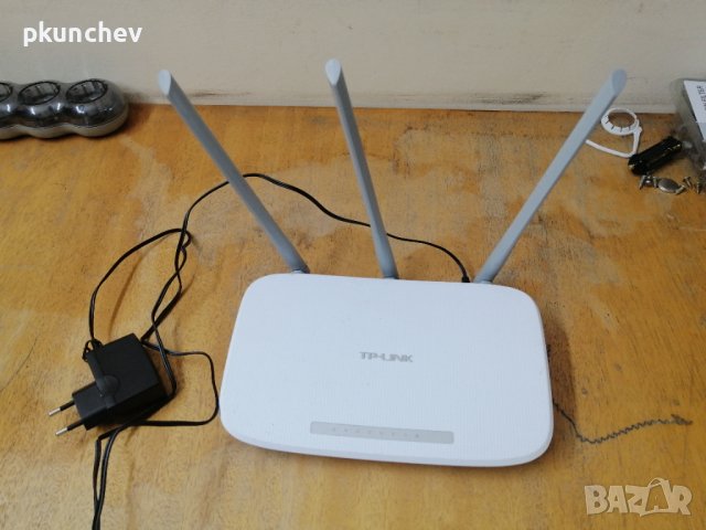 Безжичен рутер TP-LINK TL-WR845N, N 300 Mbps, снимка 8 - Рутери - 42237927