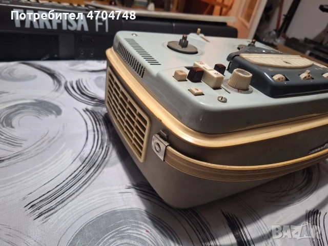 Стар лампов магнетофон Тесла, снимка 9 - Антикварни и старинни предмети - 53214520
