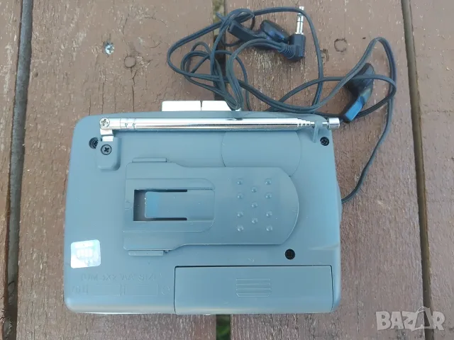 Уокмен / Walkman с касета и радио, снимка 3 - Радиокасетофони, транзистори - 56185222