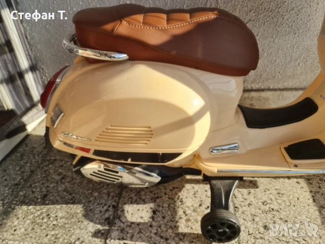 Акумулаторен мотоциклет Vespa 6V с фарове – в бежово-кафяв цвят, снимка 2 - Коли, камиони, мотори, писти - 52511013