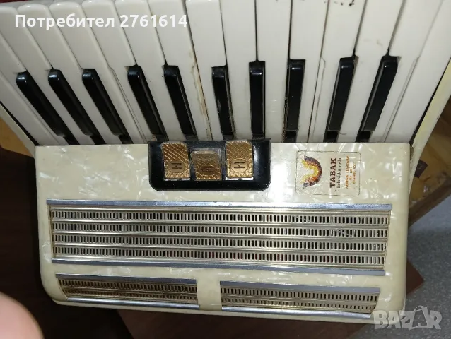 акордеон 40 баса перфектен , снимка 6 - Акордеони - 49379636