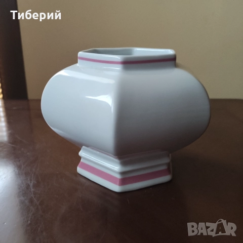 Порцеланова ваза, снимка 13 - Вази - 52286379