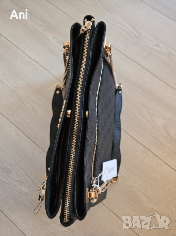 Оригинална дамска чанта GUESS , снимка 6 - Чанти - 52567609