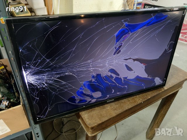 Телевизор Samsung UE32EH4003W На части 