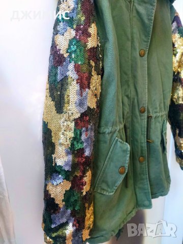 Красиво детско яке, ръкав паети, качулка естествен косъм, снимка 3 - Детски якета и елеци - 31836920