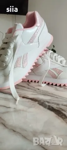 Дамски маратонки Reebok, снимка 3 - Маратонки - 47950253